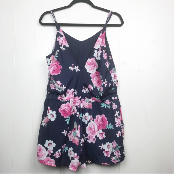 She + Sky Navy floral Racerback keyhole romper 530 - Picture 7 of 8